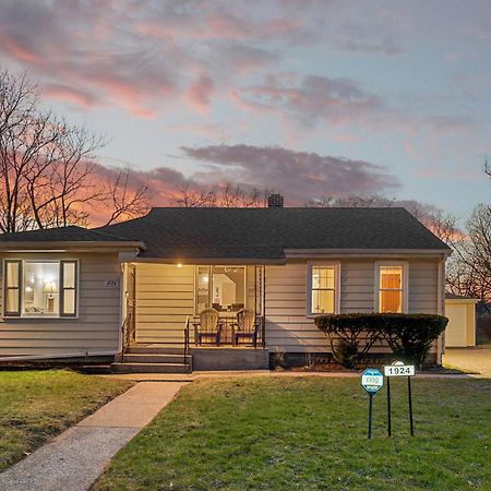 The Young'S - Northern Indiana Gary Exterior foto